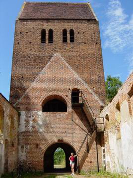 Kirche und Gut Käcklitz